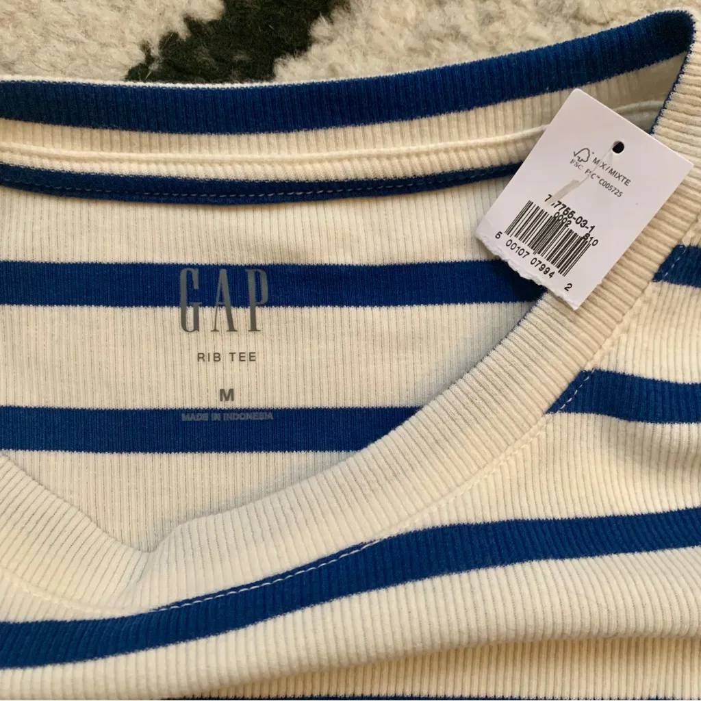 Gap NWT  Striped Cropped Rib Long Sleeve T-Shirt - Image 3