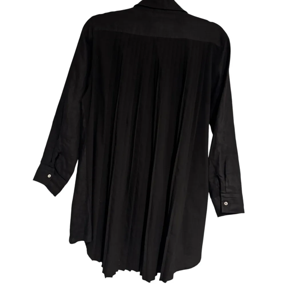 Comfy USA Pleated Black Long linen shirt in Size Small. Layered Look Piece - Image 2