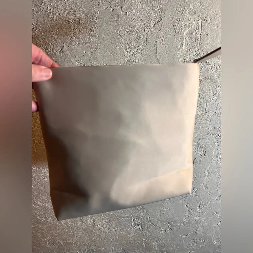 Burberry NEW Taupe Cosmetic Tote Bag satin, zip top brand new perfect gifting - Image 7