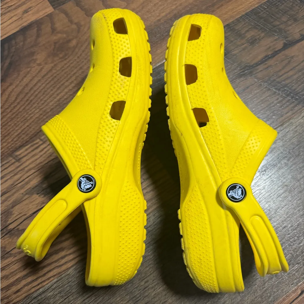 Crocs Classic Clog M7 W9 Yellow - Image 6