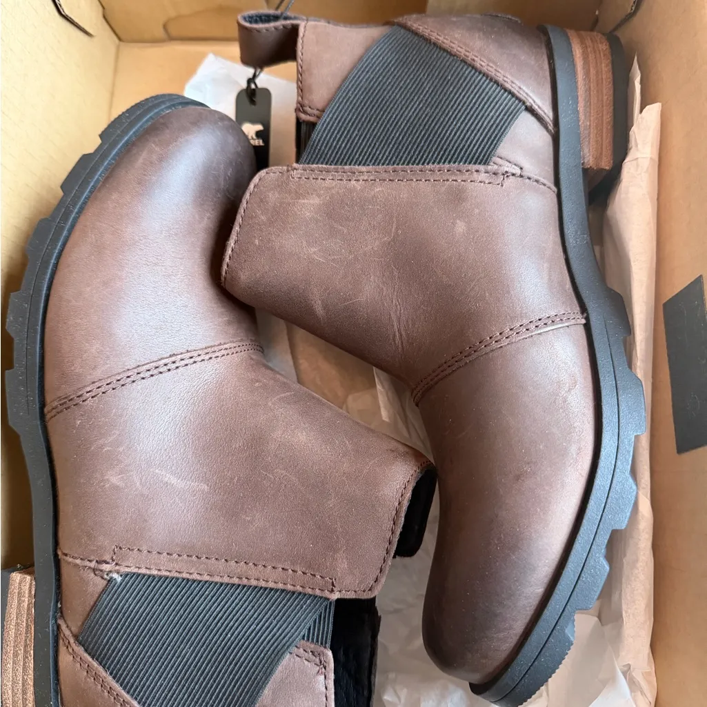Sorel Brown Chelsea Boots WOMEN'S SOREL EMELIE III CHELSEA BOOT - Image 2