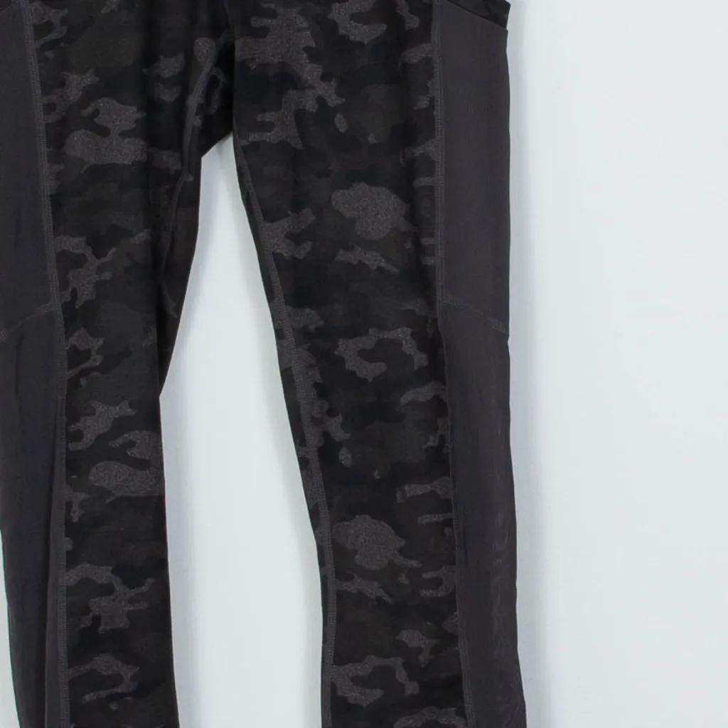 Athleta Powerhold On The Go Camo Media Pocket Capri‎ Leggings Womens Size Small - Image 5