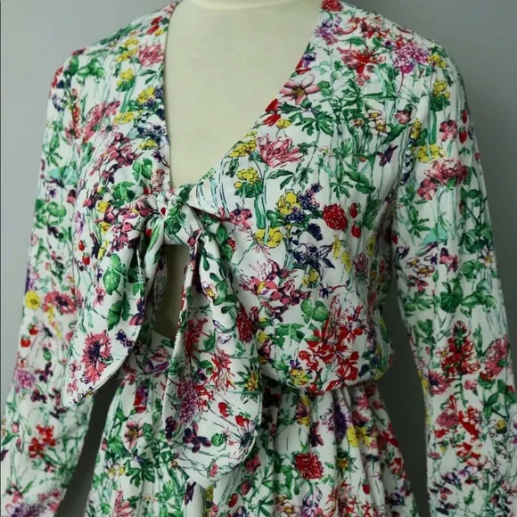 NWOT! Gorgeous New Do + Be Floral Romper Small - Image 2