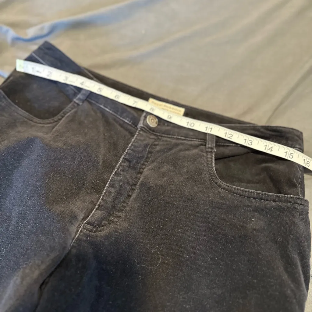 Royal Robbin’s Sz:8 Black Mini-wale Corduroy Velvet Finish Flare 5 Pocket Pants. - Image 5