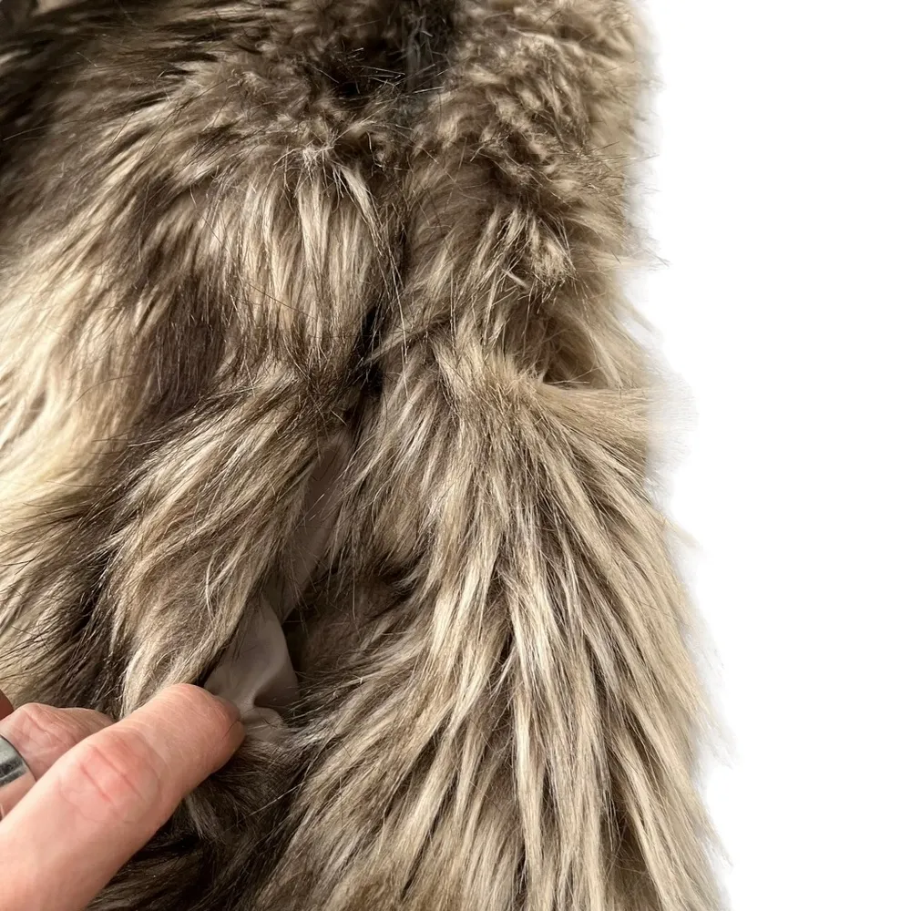 Ci Sono by Cavalini Faux Fox Fur Vest - Image 7