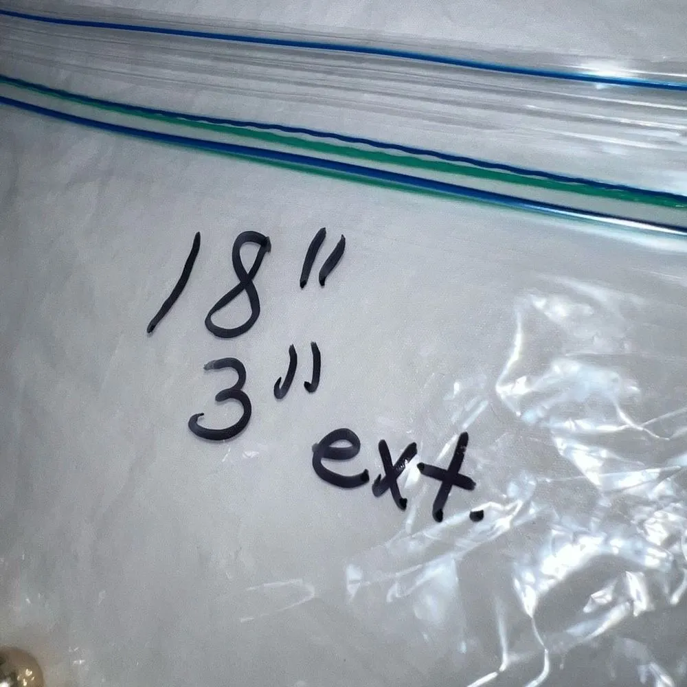 KR Signed Vintage Faux Pearl and Gold Bead Necklace - Image 8