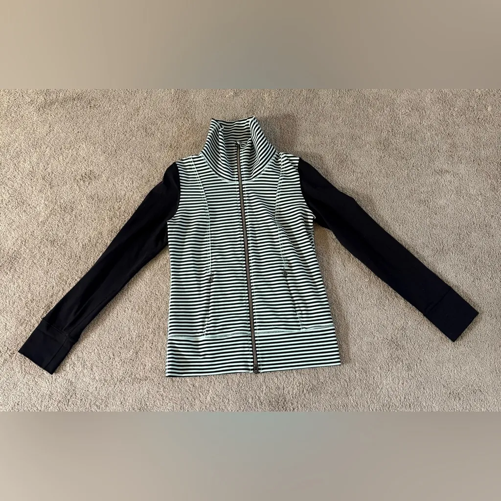 2013 Lululemon Daily Yoga Jacket Classic Stripe Mint Moment Black Size 8 Rare - Image 8