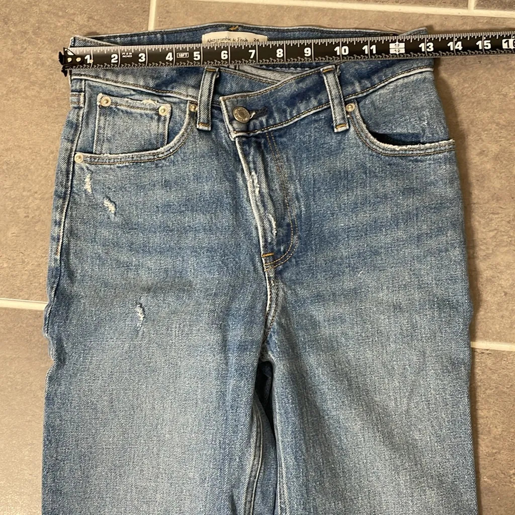 Abercrombie & Fitch Curve Love 90s Straight Ultra High Rise size 24x28 - Image 5