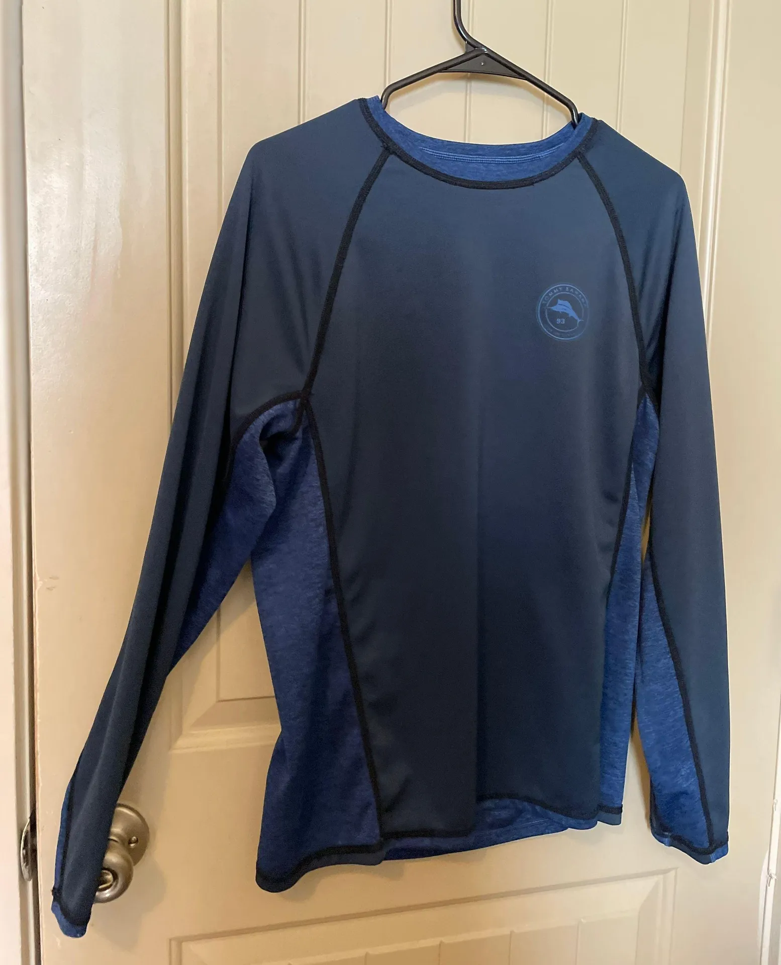 Unisex rash guard - Image 3