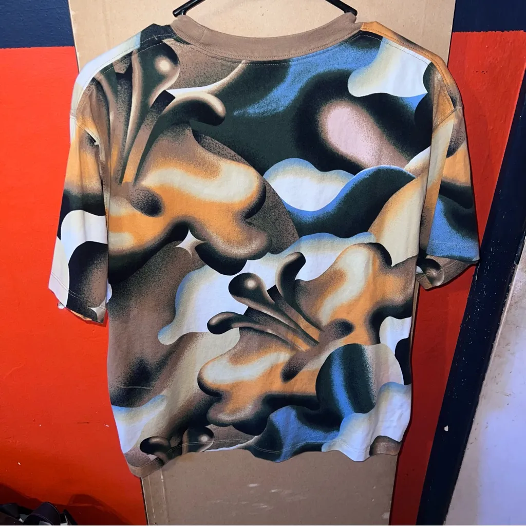 Abstract Camouflage T-Shirt - Image 4
