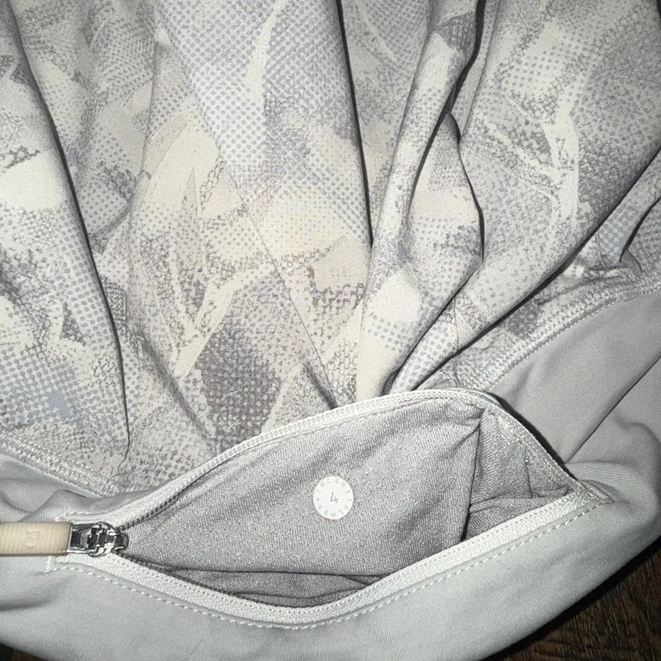 Lululemon Pace Rival Skirt Mini Shadow Starlight Multi White Size 4 NWOT - Image 4