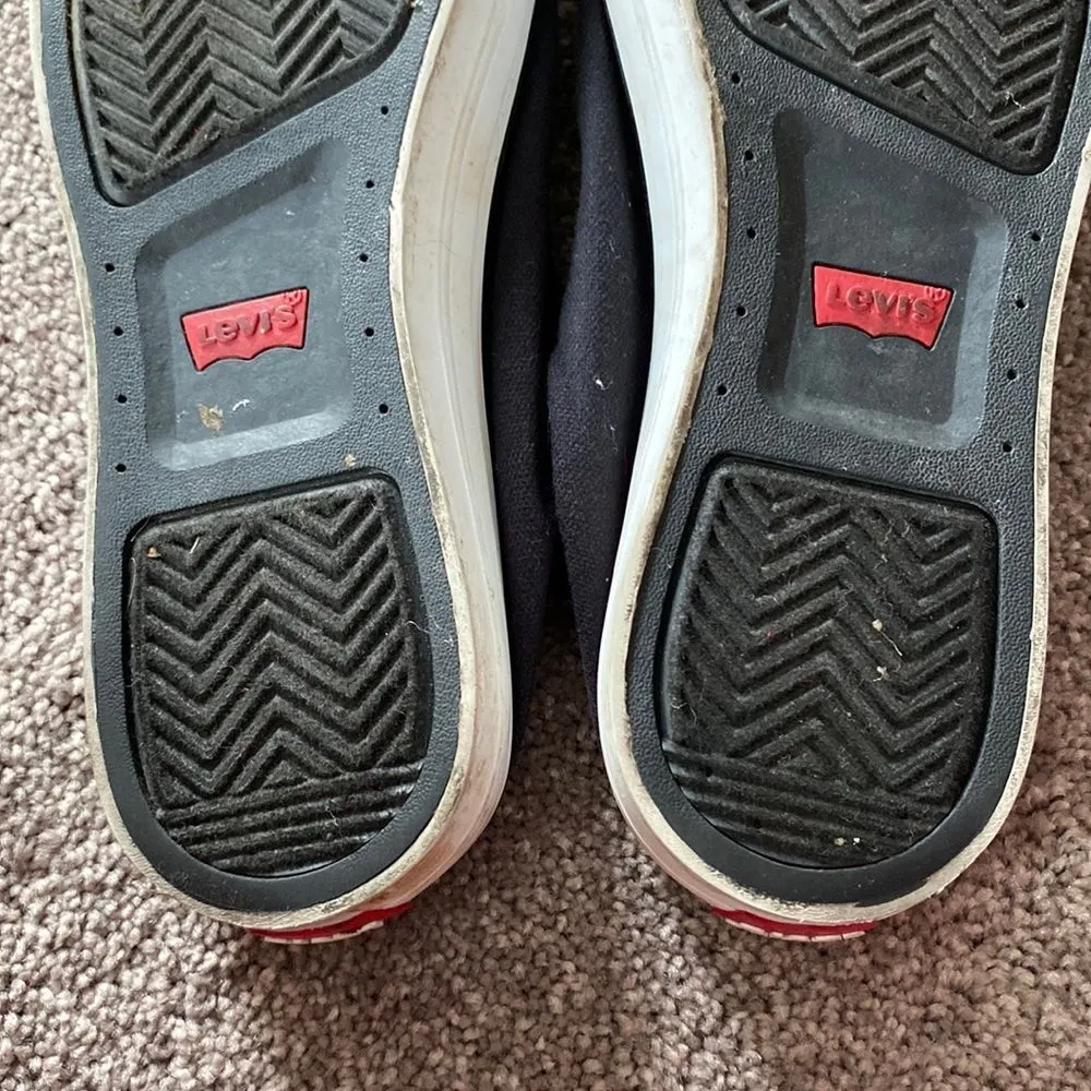 Levi's  Shoes SIZE 8.5 - Image 5