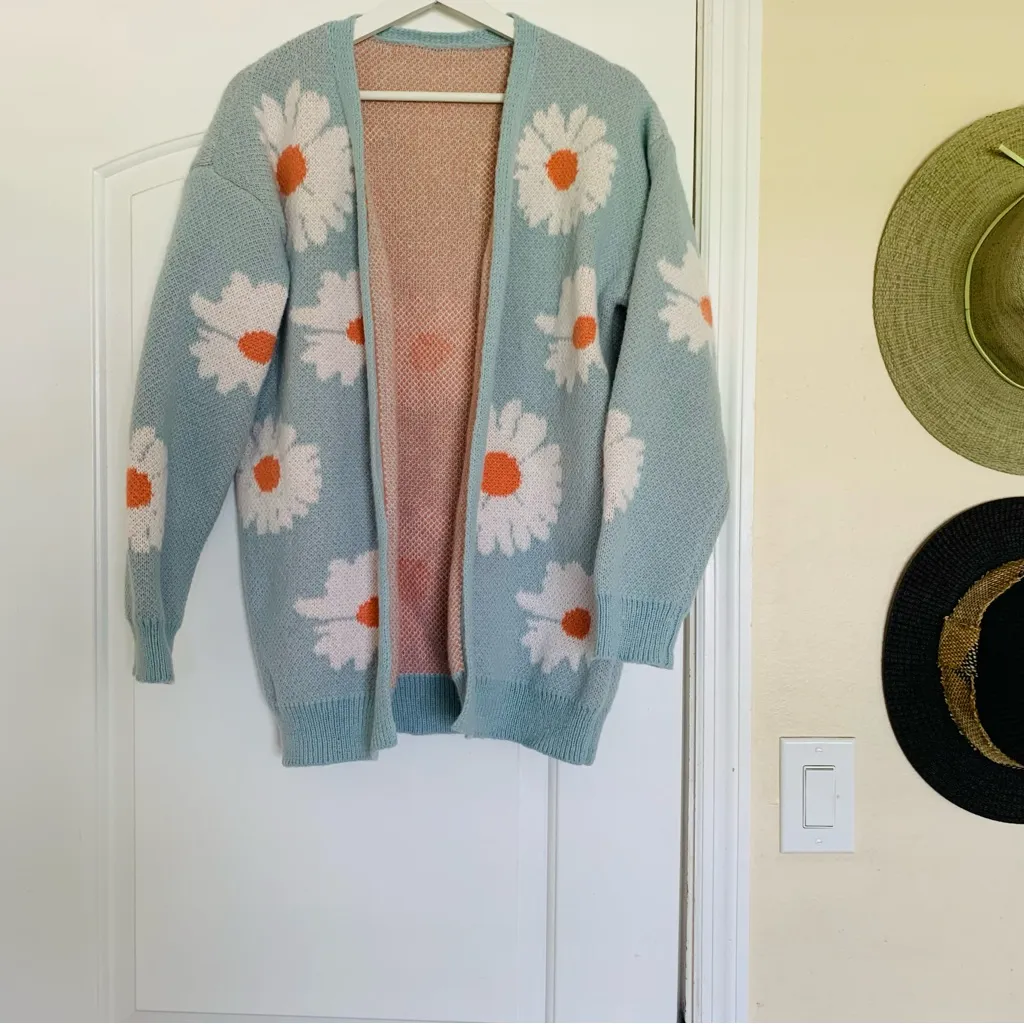 Women's Cute Daisy Floral Pattern Drop Shoulder Duster Cardigan - Image 3