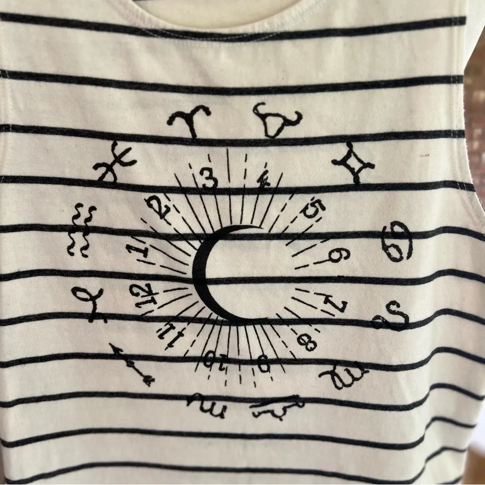 Truly Madly Deeply Urban Outfitters Tank Top Cropped White Striped Graphic M - Image 5