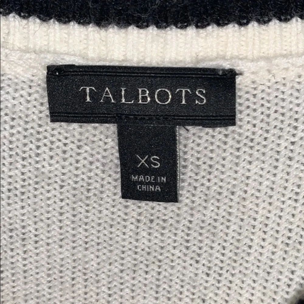 Talbots Light weight soft XS sweater ☃️ - Image 21