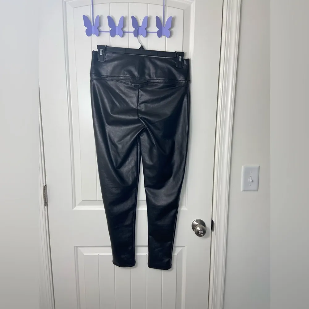 NWOT Vince Camuto women’s black faux leather stretch thick fleece lined leggings - Image 4