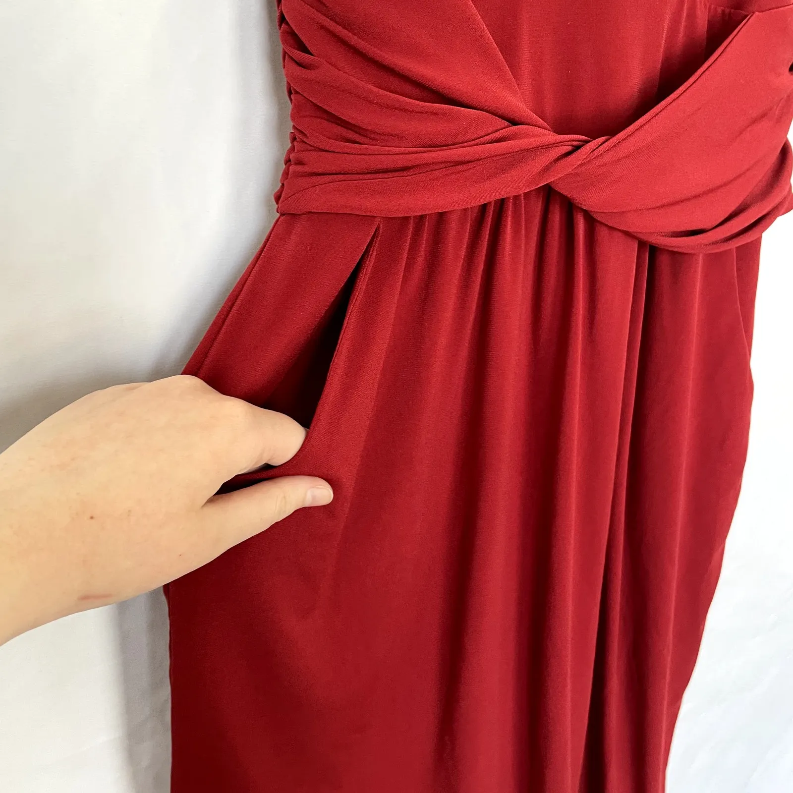 Ann Taylor LOFT red midi bodycon dress v-neck pockets size 4 marilyn monroe - Image 4