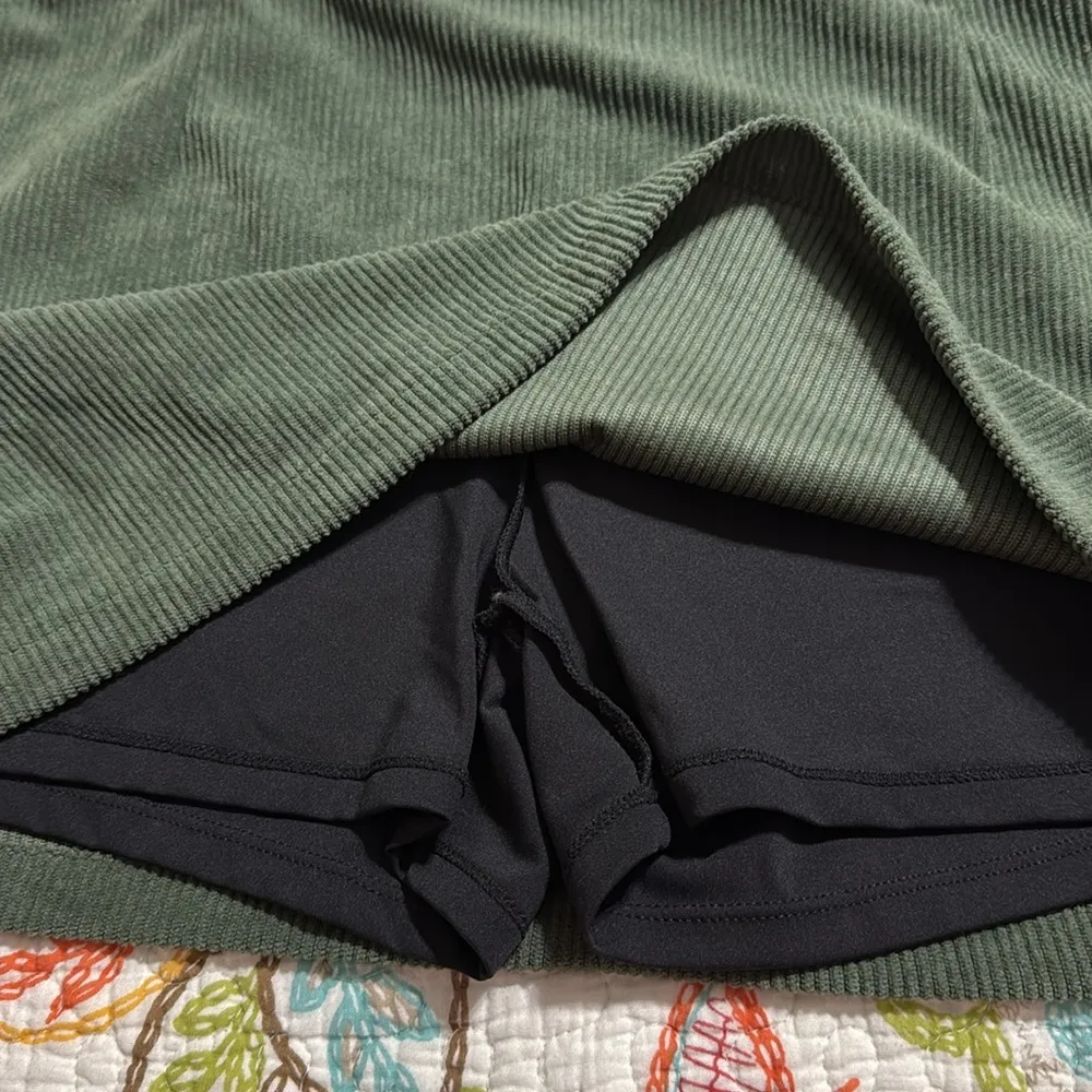 HALARA women’s size medium green corduroy skort back zipper - Image 5