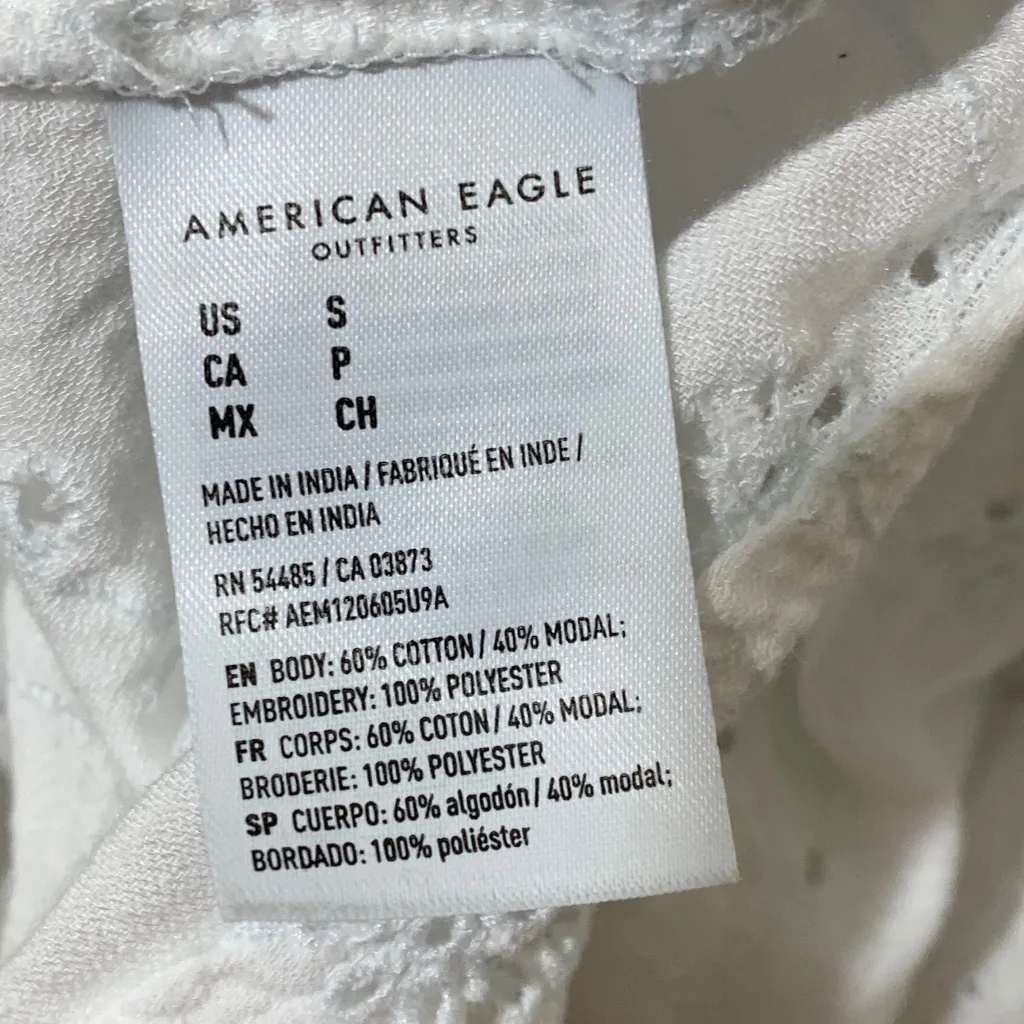 American Eagle White Eyelet Button Down Shirt Women’s Size Small Oversized Fit - Image 6