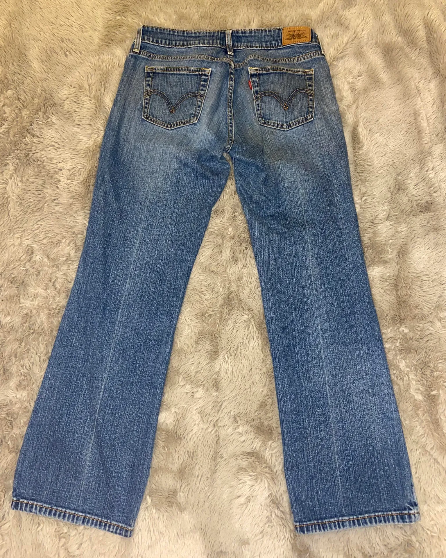 Levi’s 545 Low Boot Cut Jeans - Image 2