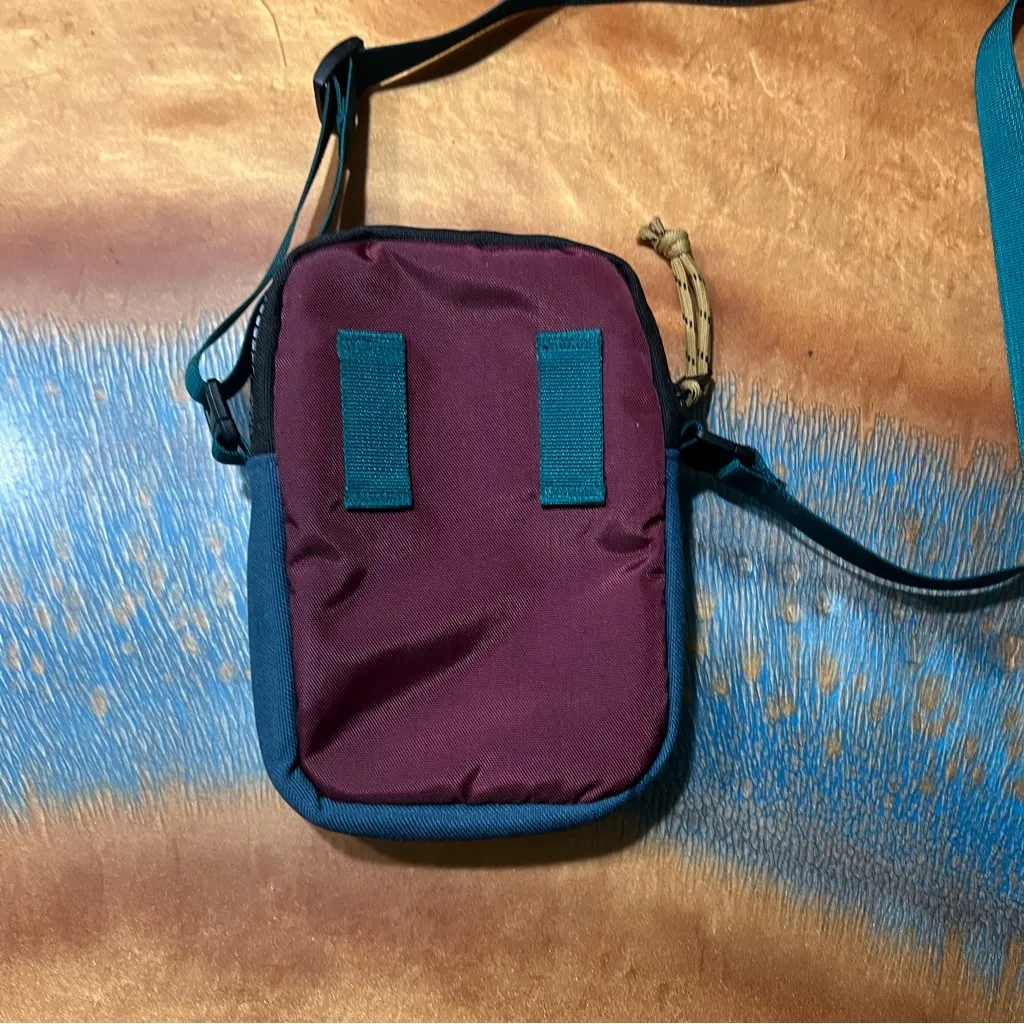 Topo Designs Mini Shoulder Bag Zinfandel Botanic Green adjustable strap - Image 3
