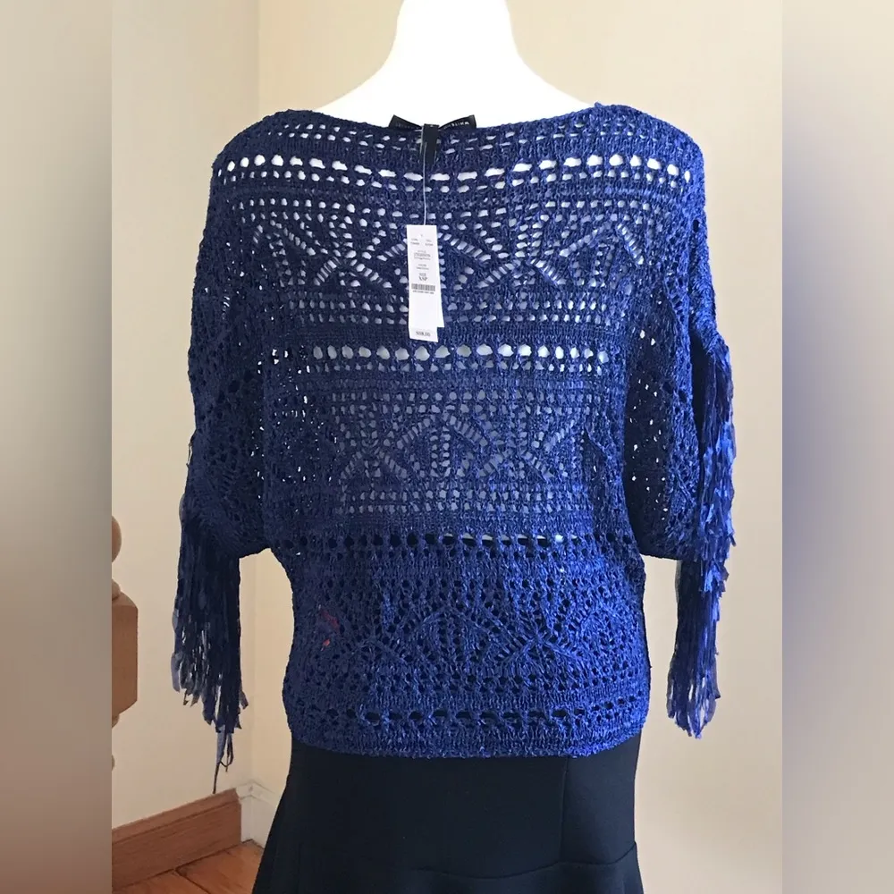 White House Black Market NWT Dark Blue Fish Net Top With Fringe Sleeves Size XSP - Image 6