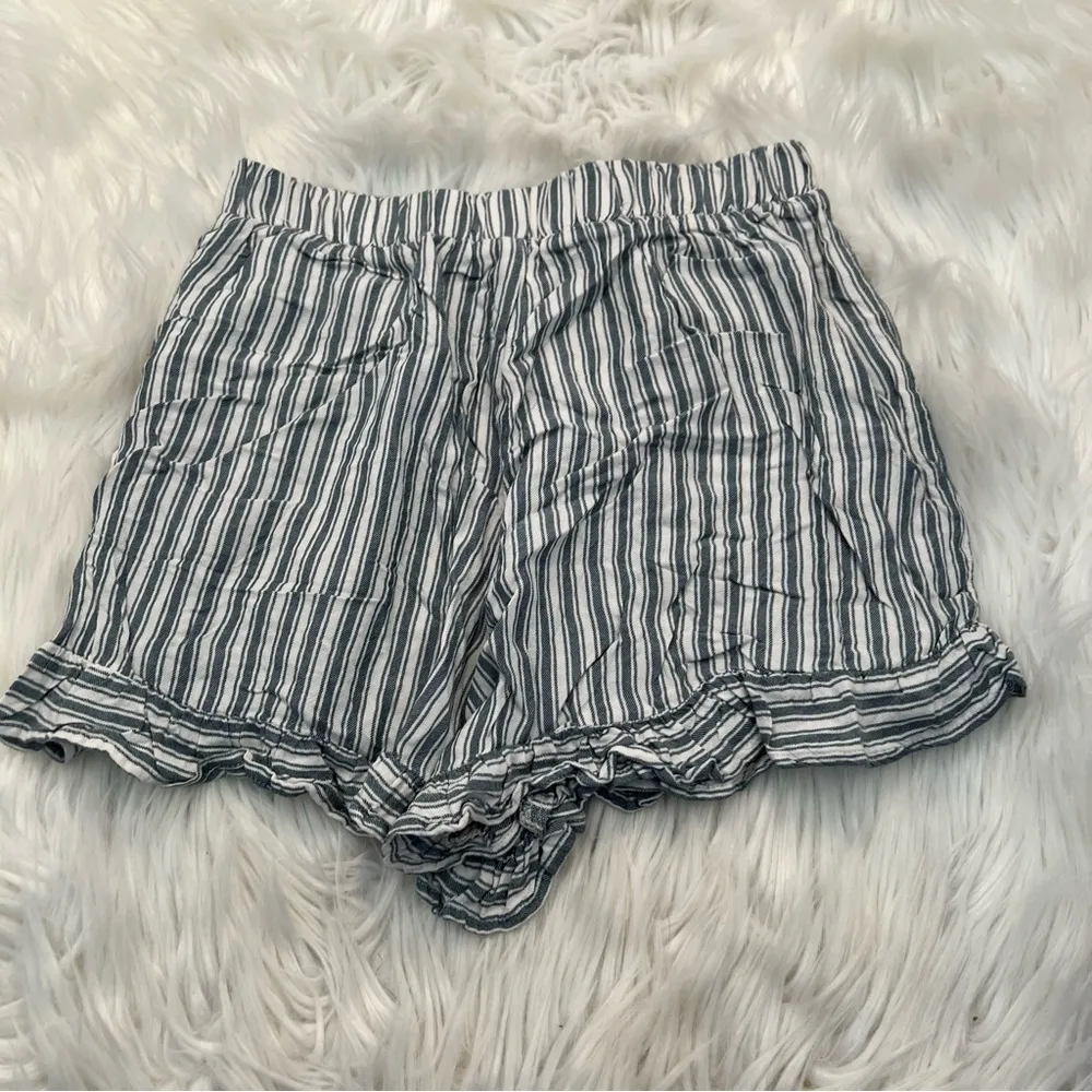 American Eagle Casual Shorts White Blue Stripes Ruffle - Image 6