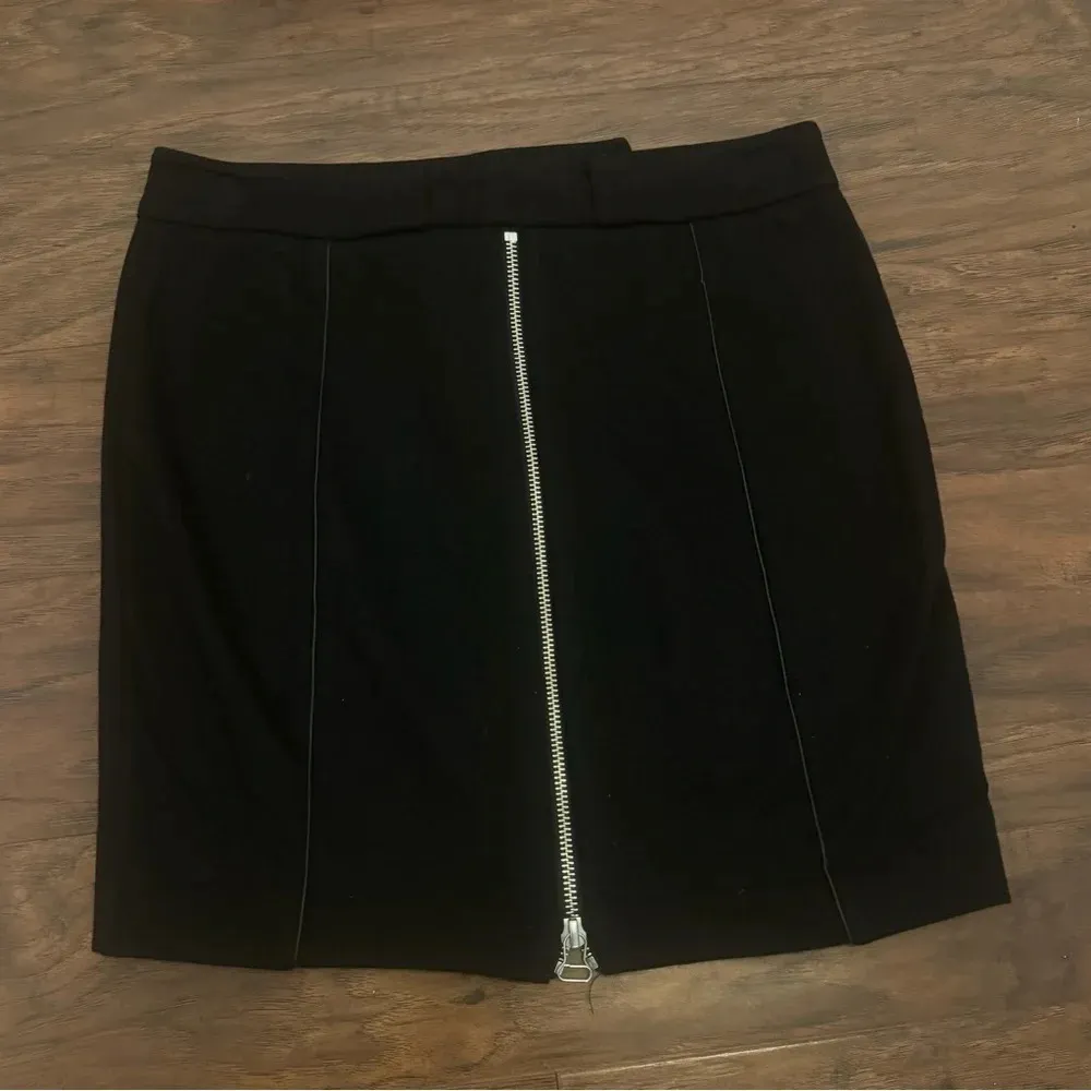 T Alexander Wang Black Mini Skirt Full Zip Back Stretch Luxe Party Size XS - Image 2