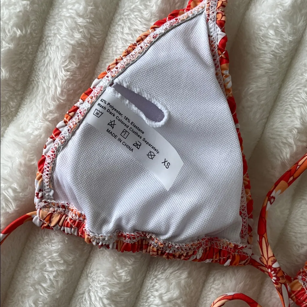 NWOT Red Floral Bikini Top - Image 4