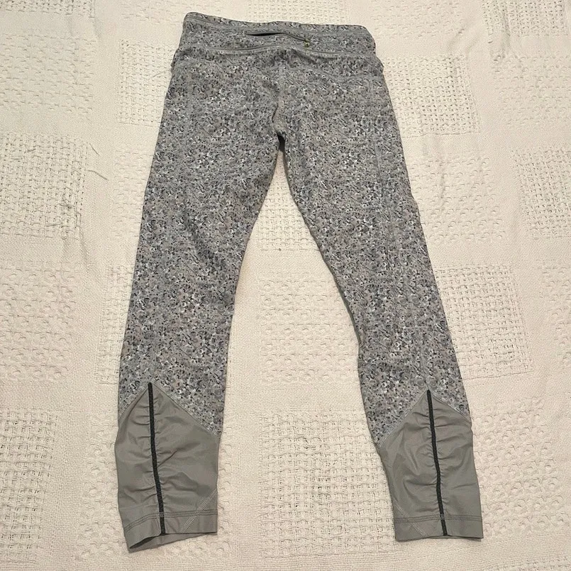 Lululemon Pace Queen Petite Fleur Silver Spoon tight 4 small P3 9030 - Image 6