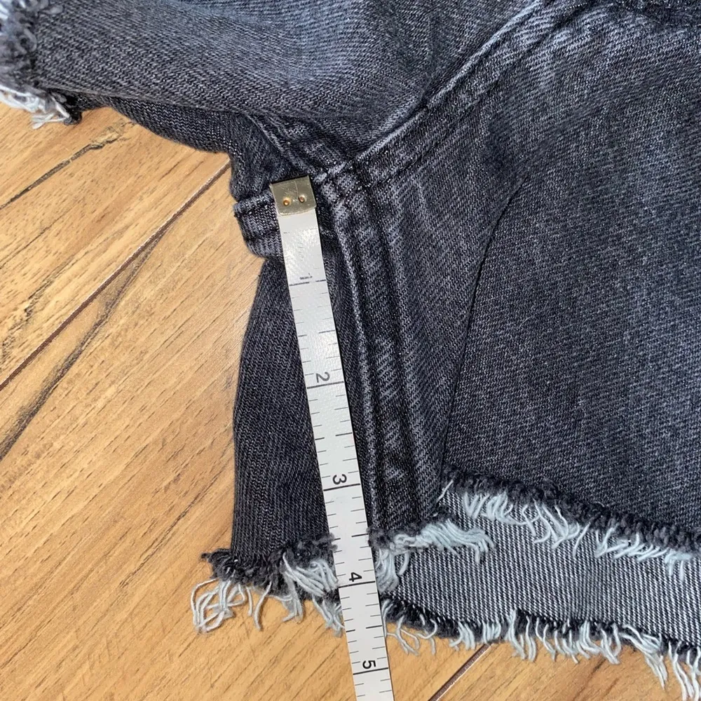 levi’s jean shorts - Image 7