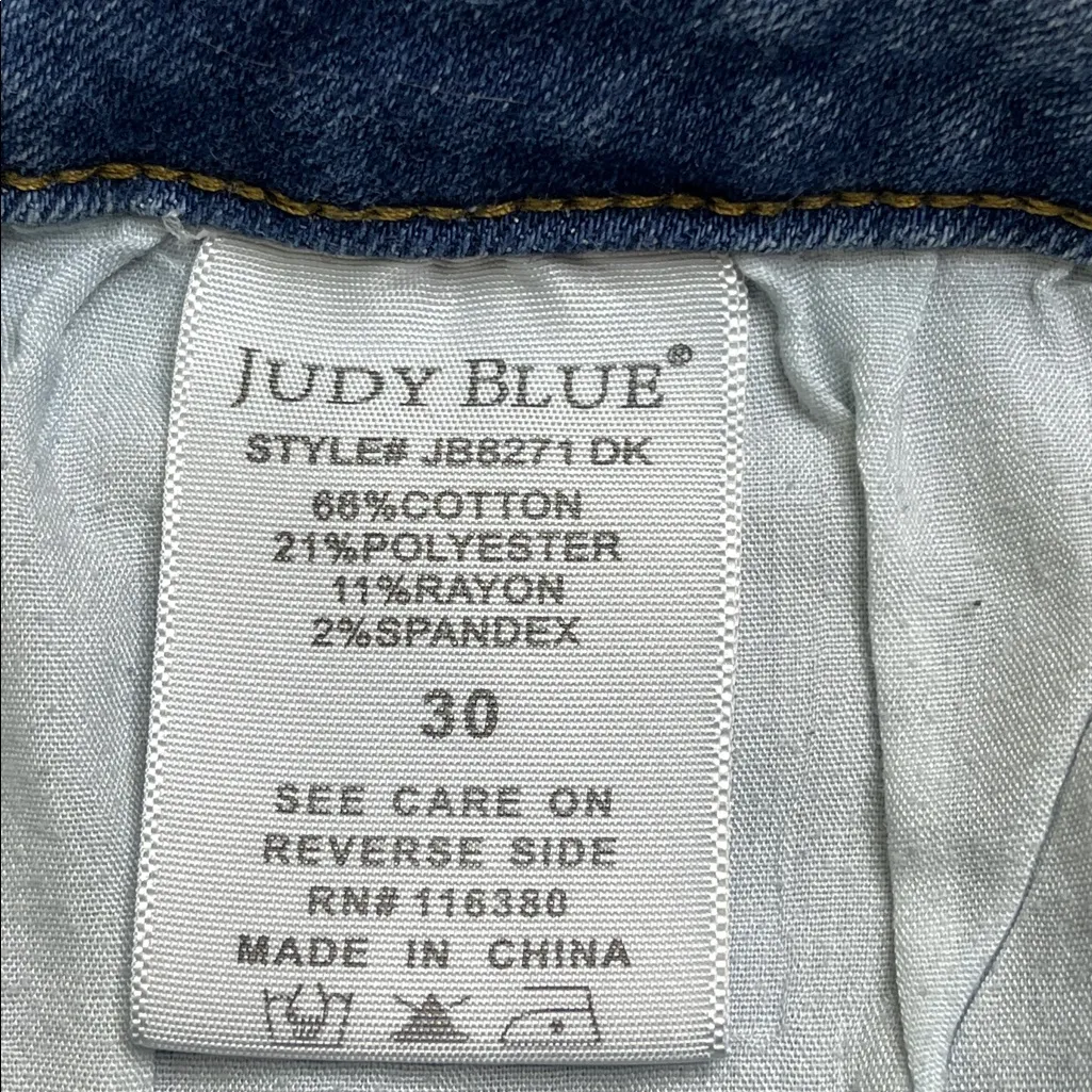 Judy Blue mid rise distressed blue jeans, size 30, Jb8271 dk - Image 11