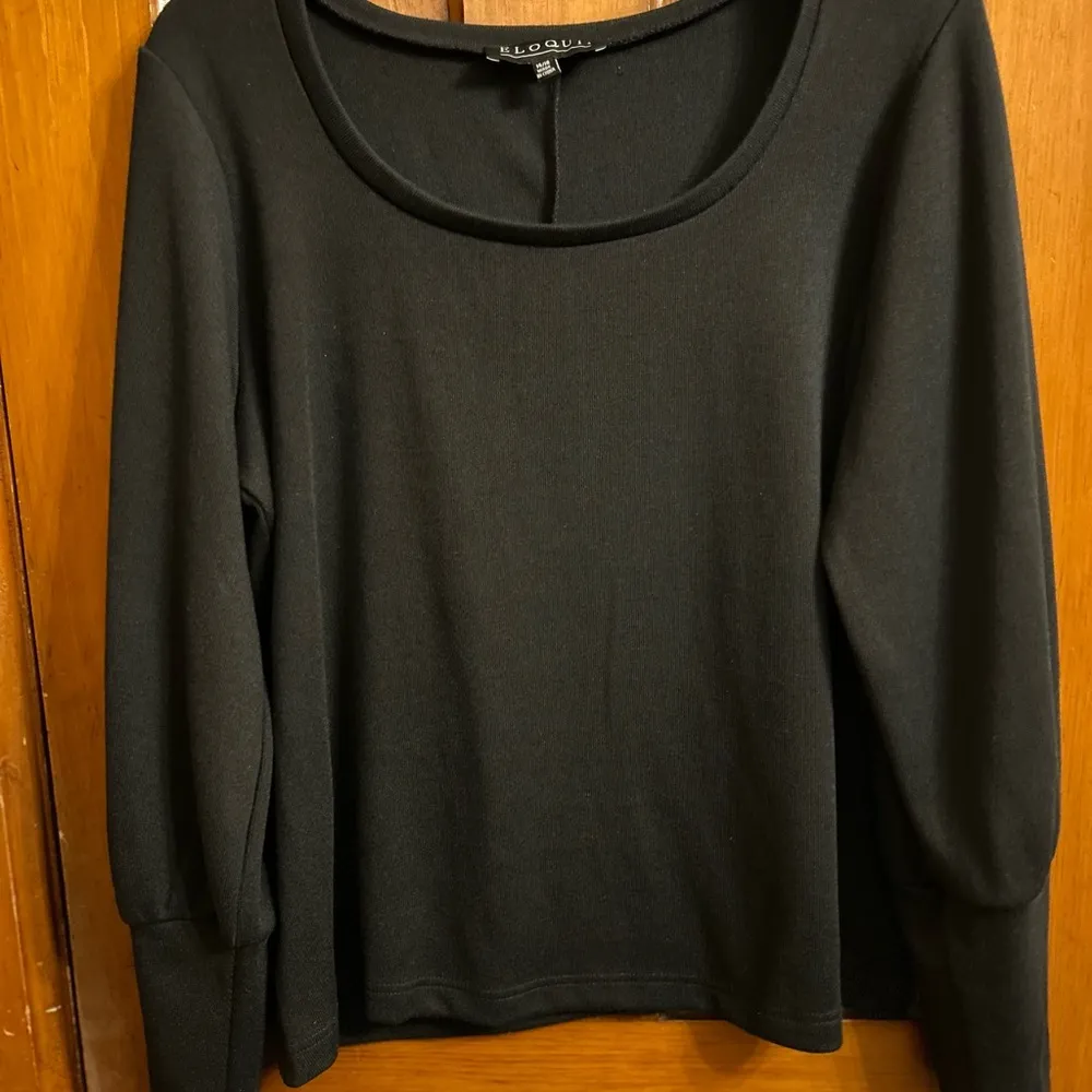 Eloquii Size 14/16 Black Long Sleeve Scoop Neck Sweater/Top Tapered Wrists - Image 2