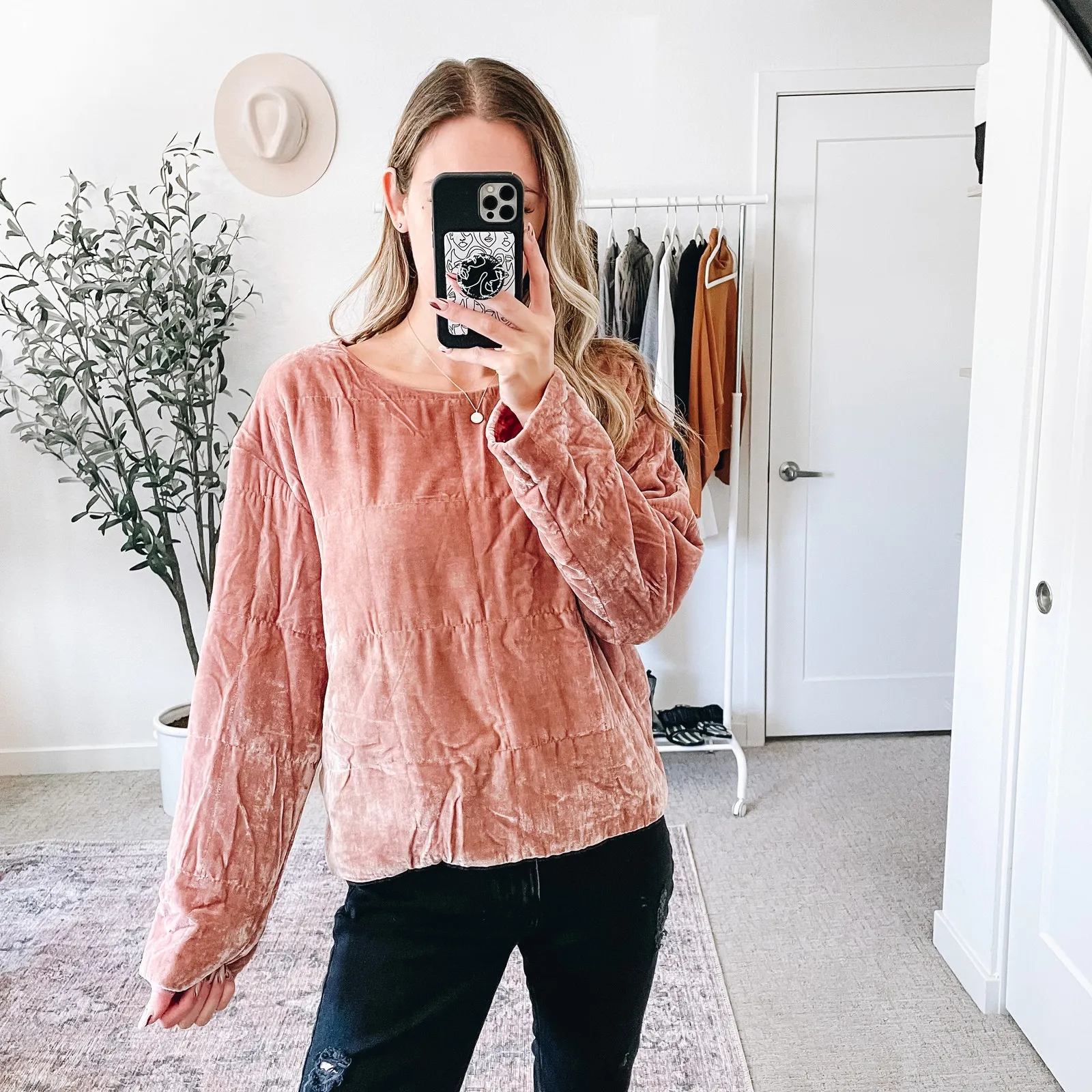 TELA Tortellino Dusty Rose Pink Quilted Velvet Long Sleeve Top - Image 12