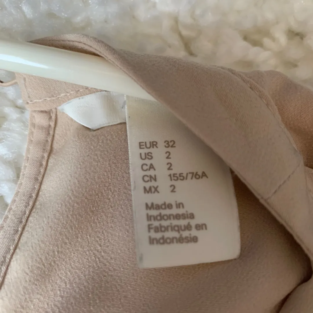 H&M Beige Ruffle Long Sleeve Blouse - Image 6