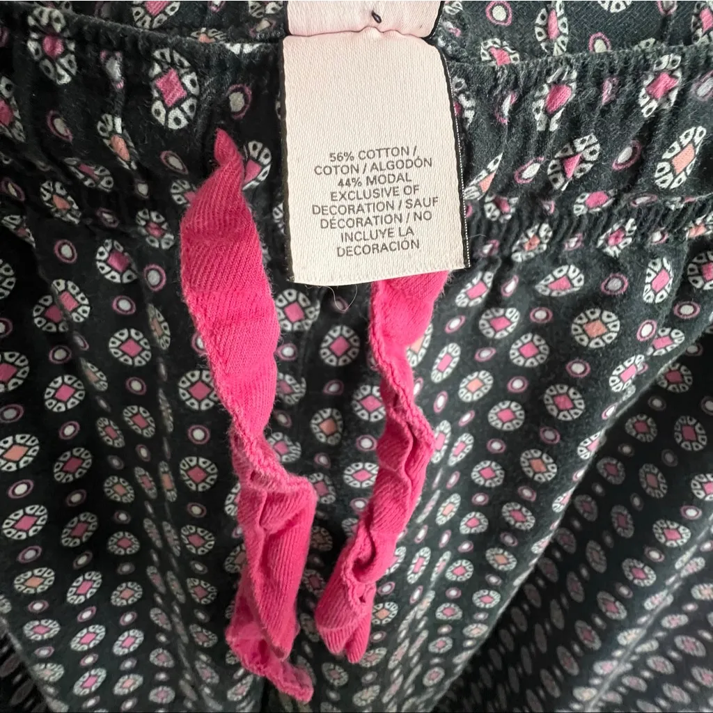 Victoria's Secret Geometric Pattern Long Sleeve Tow Piece Pajama Set - Image 9