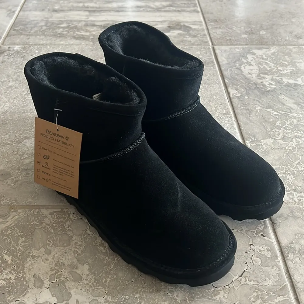 BearPaw Alyssa Suede Ankle Boots in Black, NWT, Size 11 - Image 10