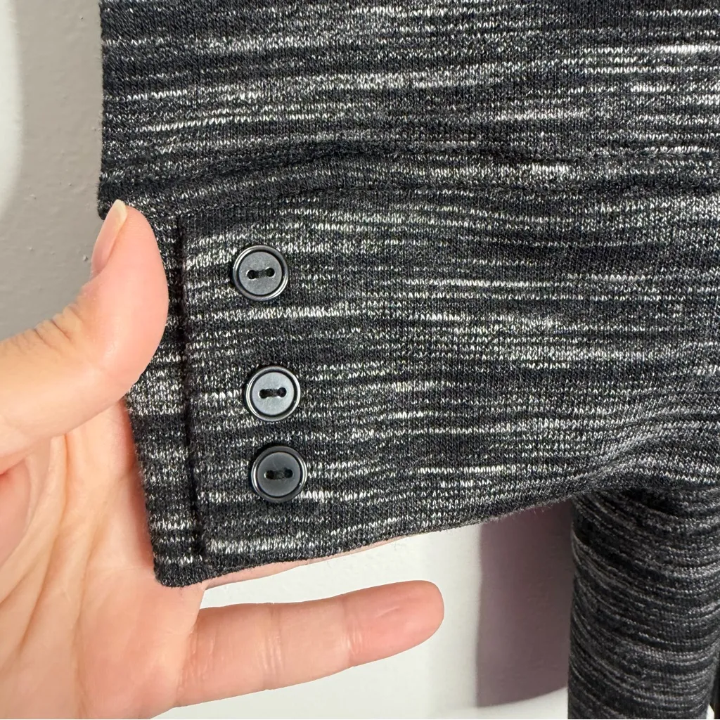 NWT Croft & Barrow Womens 3/4 Sleeves Boatneck With Button Cuff Mineral Black 3X - Image 3