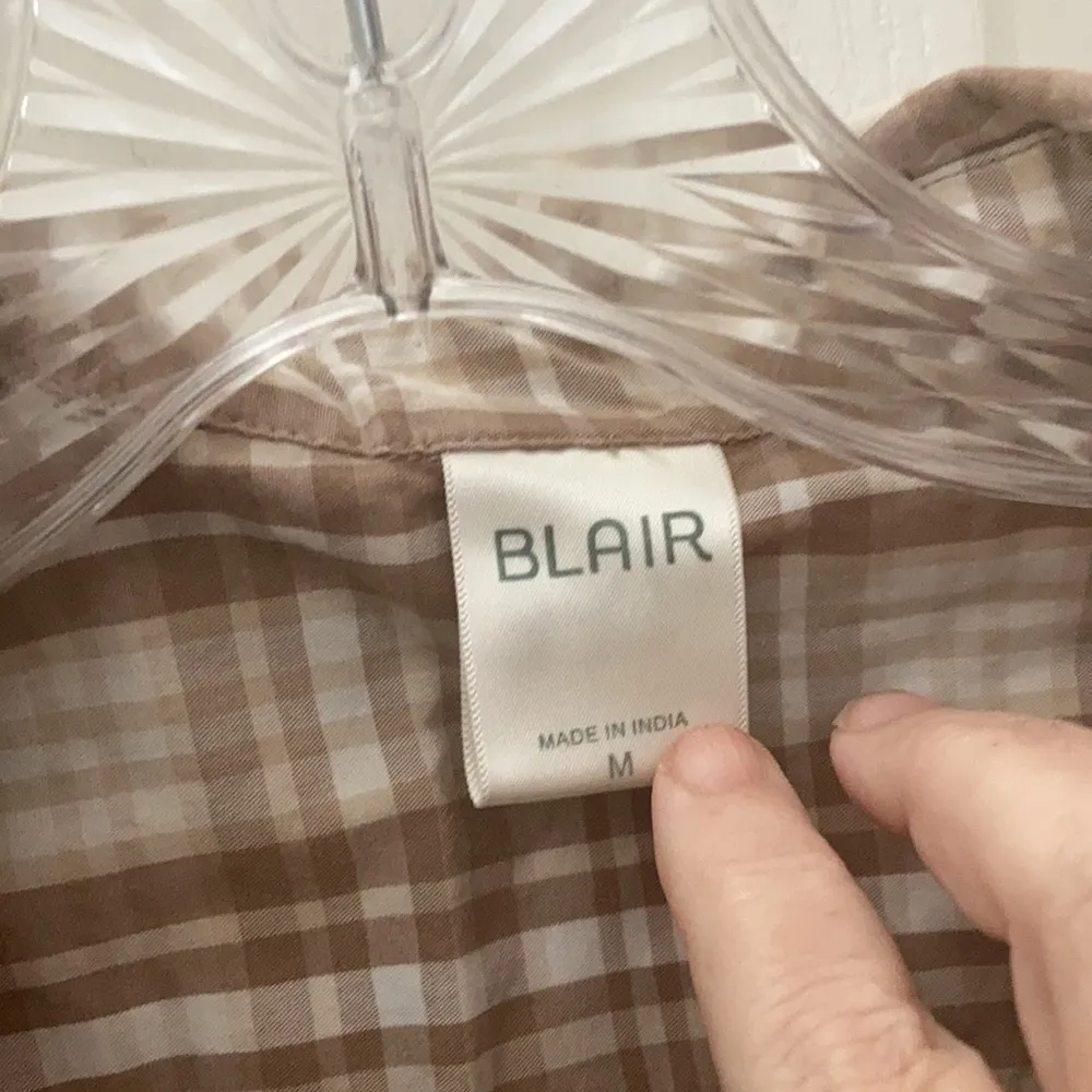 Blair FINAL MARKDOWN Ladies  blouse medium. - Image 3