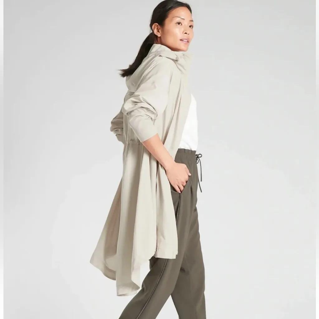 Athleta Solar Wind Anorak size XXS in Cream - Image 2