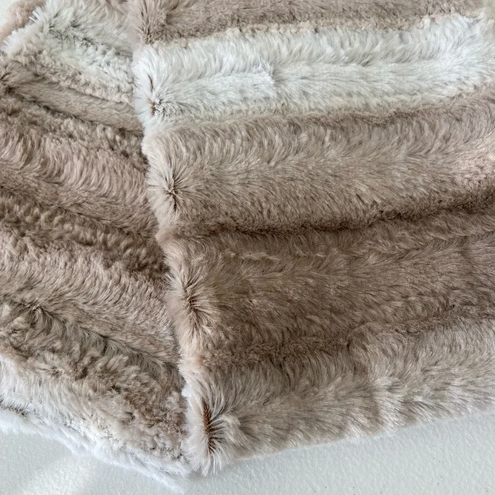 NWOT‎ | Fashion by Mirabeau women’s ombré neutral colored plush infinity scarf Tan - Image 2