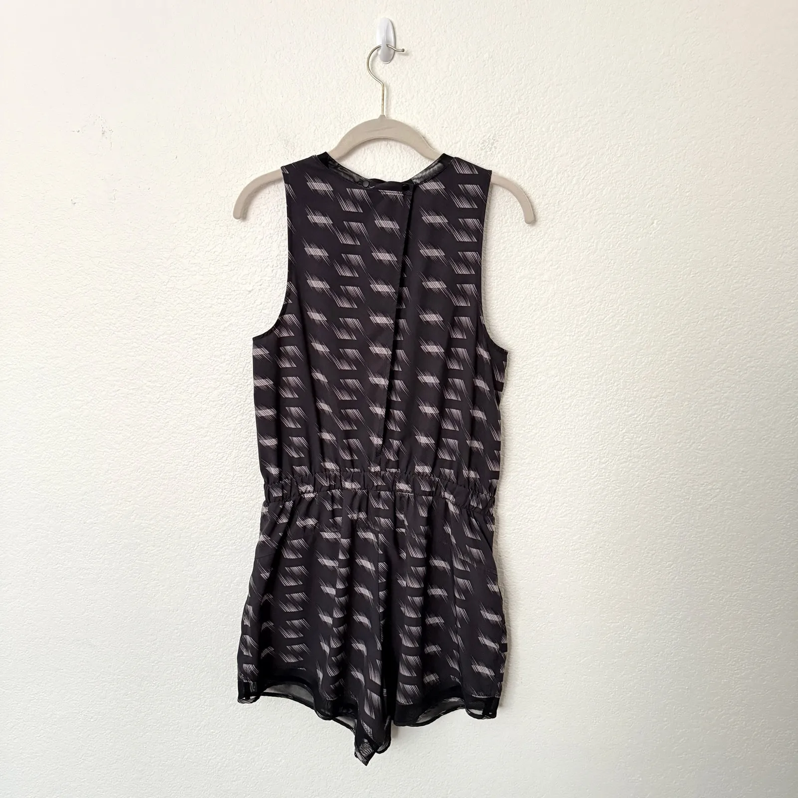 [Zella] Black Getaway Blouson Romper Crew Neck Elastic Waist Sporty Sz Medium M - Image 5