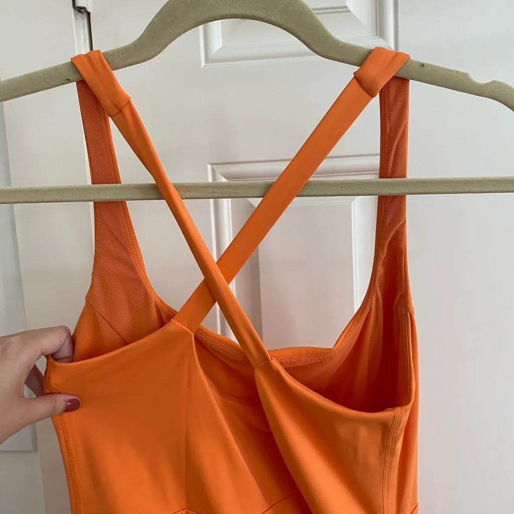 Chic Orange Cutout Athletic Romper Size L - Image 4