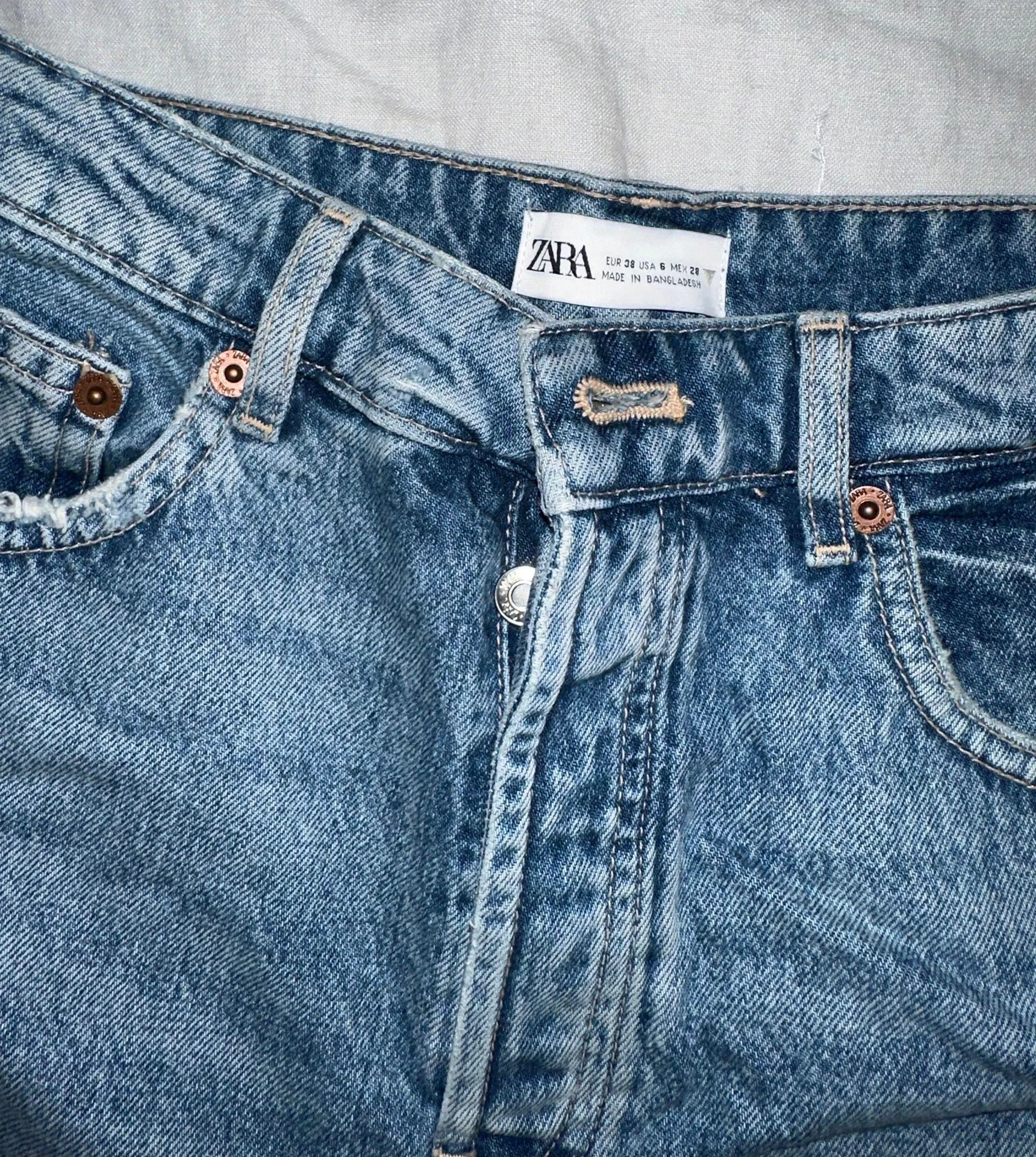 ZARA High Waisted Mom Shorts - Image 2