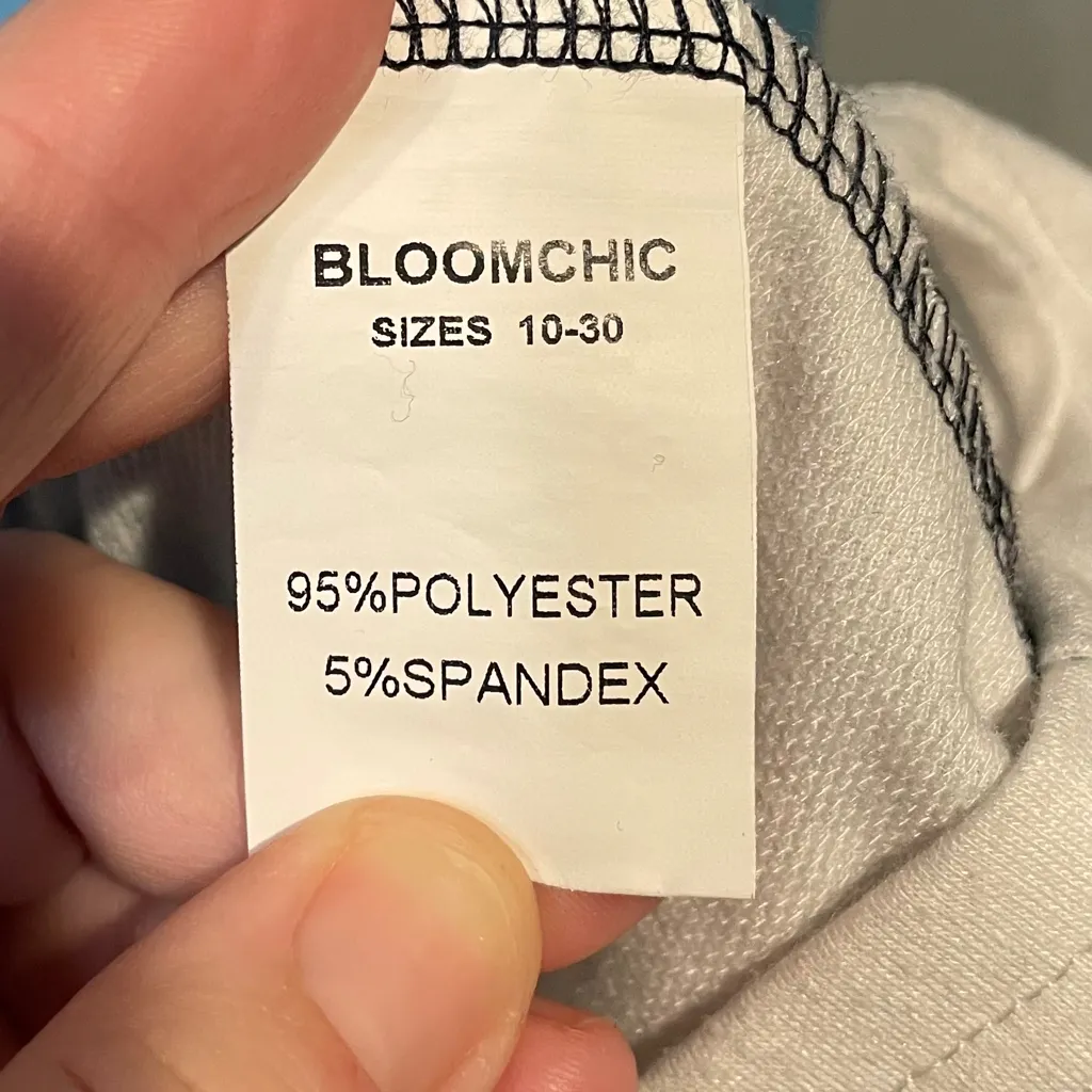 Bloom Chic Womens Drawstring Hooded Shirt, Long Sleeve Size 22 - Image 4