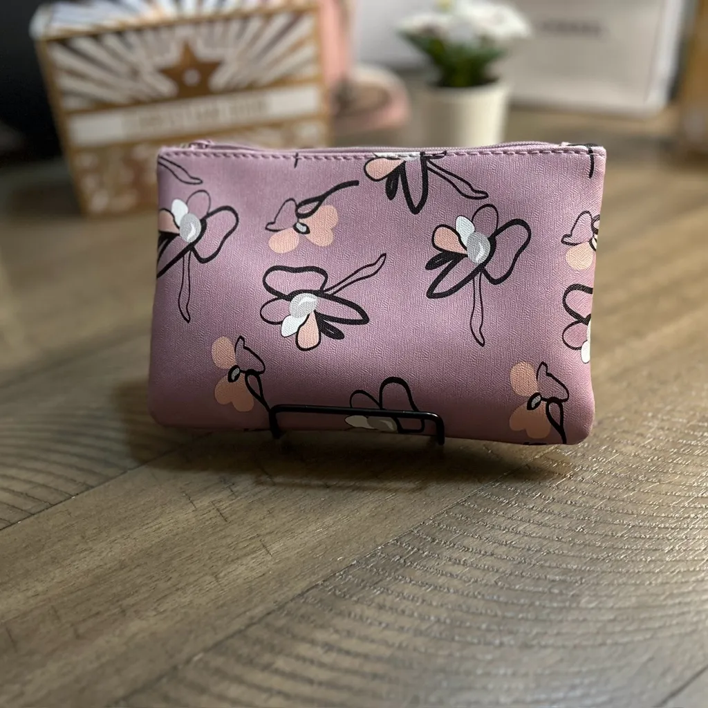 Ipsy Lavender Floral Cosmetic Pouch - Image 2