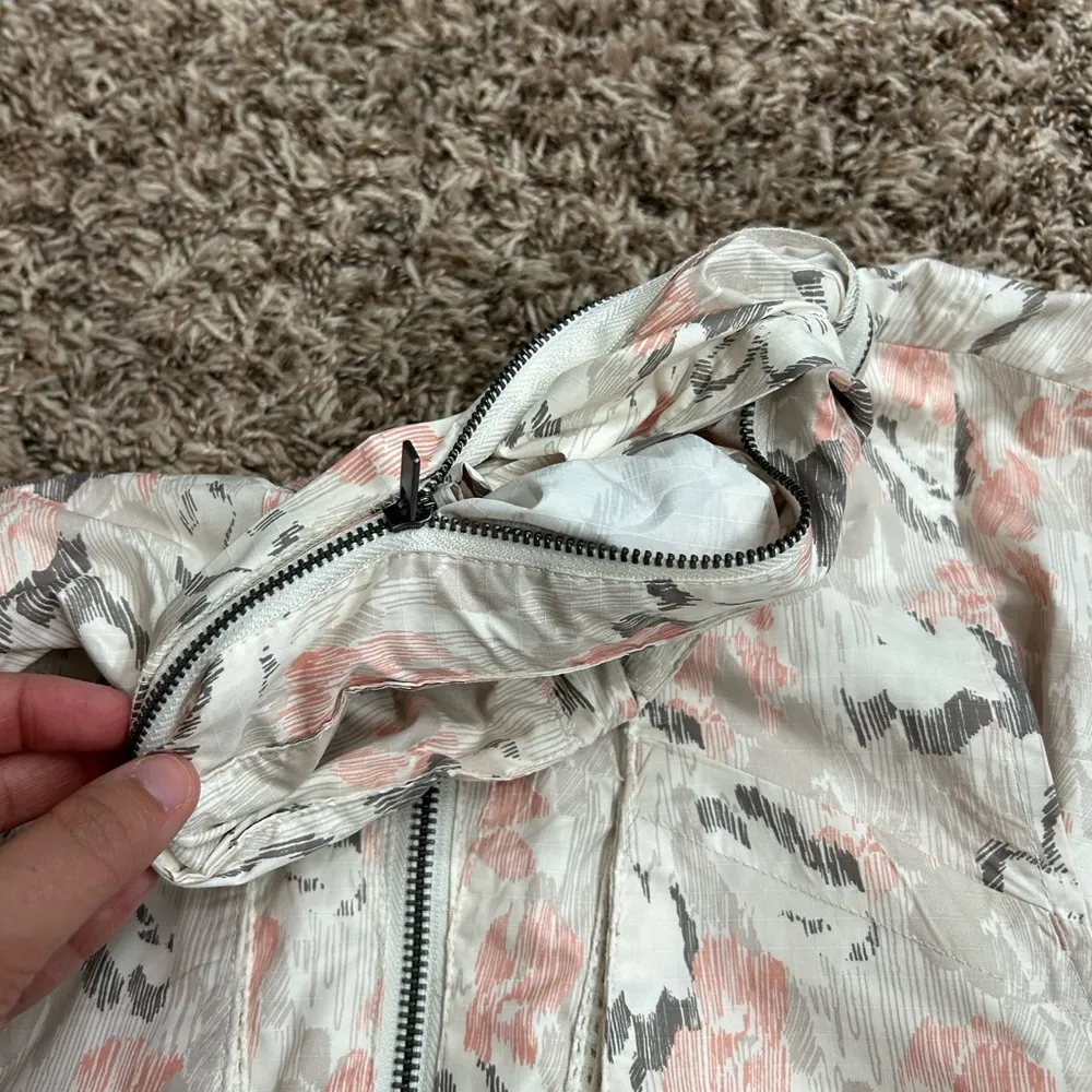 Free People Movement Off The Grid Printed Vest Sz S Hooded Convertible No Hood - Image 7