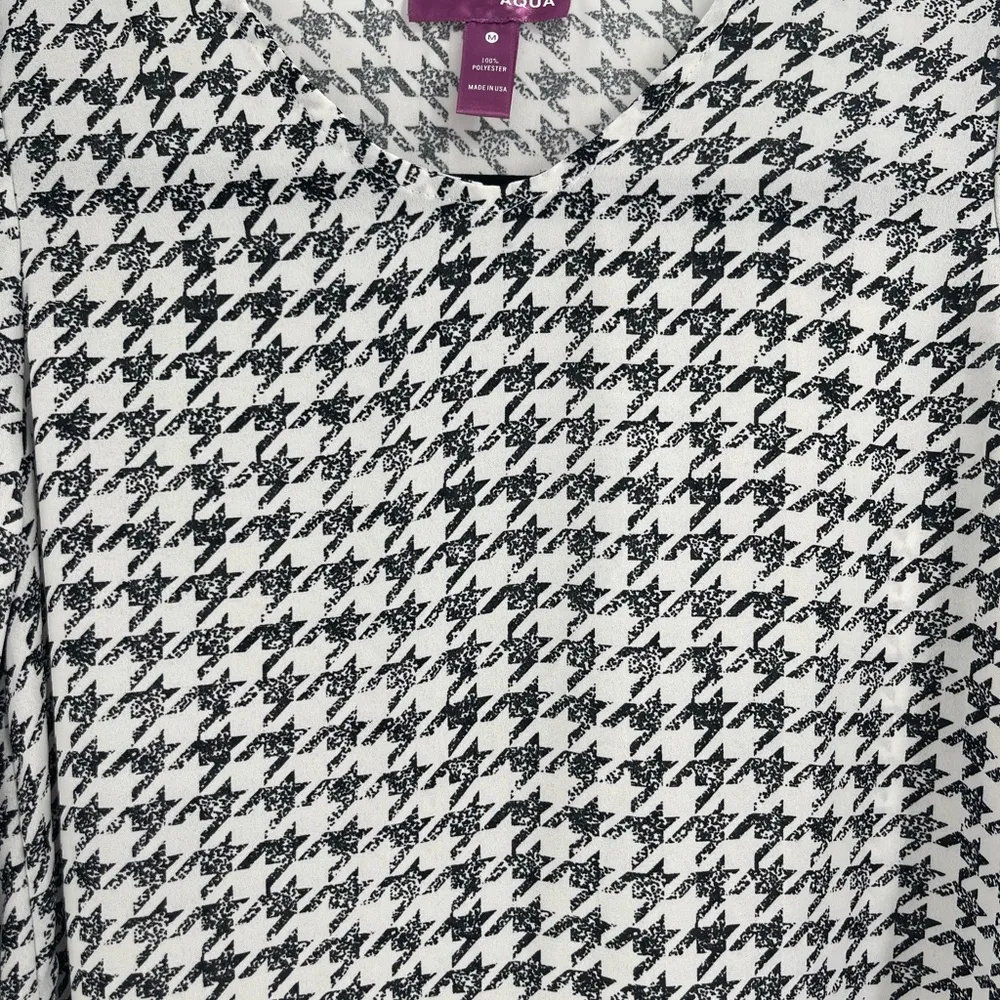 Aqua Bloomingdales Houndstooth Polyester Blouse Size Medium - Image 3