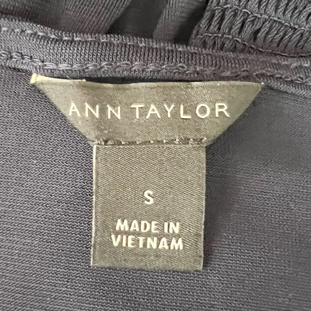 Ann Taylor Navy Blue Long Sleeve Bell Cuff Blouse Top Size Small - Image 6