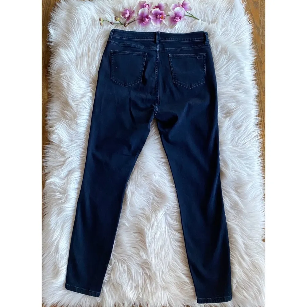 NWOT Vineyard Vines Dark Wash Skinny Jeans - Image 4